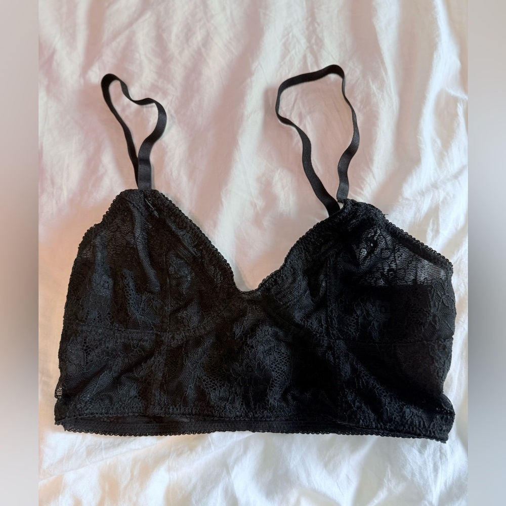 Elegant Black Lace Bralette - Small